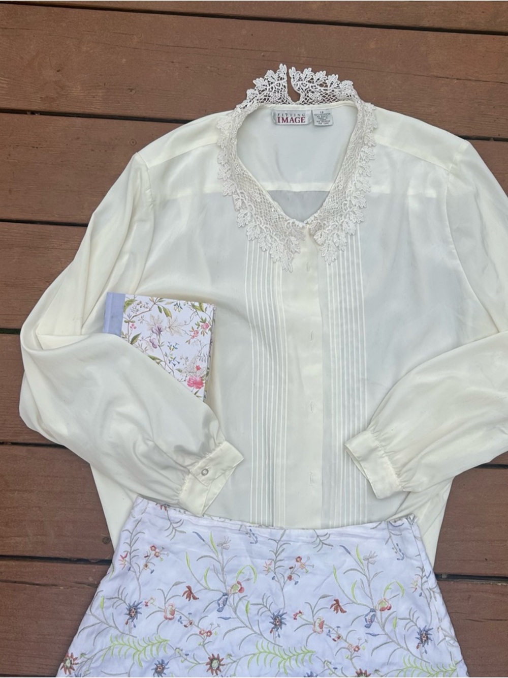 Vintage white button down Lace Collar sheer breezy minimalist preppy cottagecore